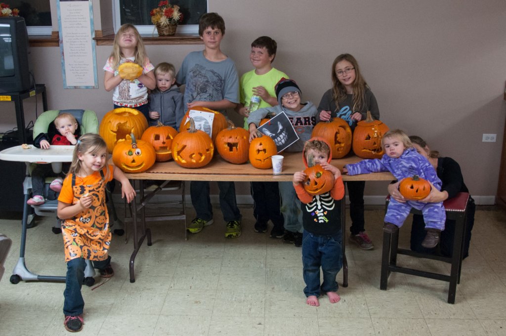 pumpkincarving20151.jpg